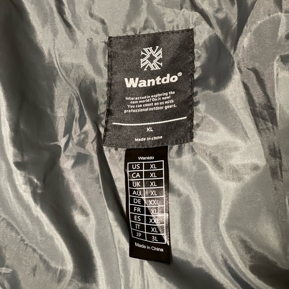 Wantdo Women’s winter ski puffer black jacket - Picture 4 of 6